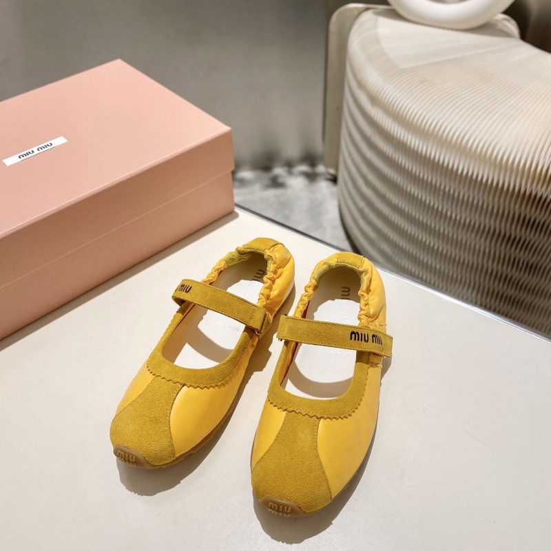 Miu Miu Casual Shoes